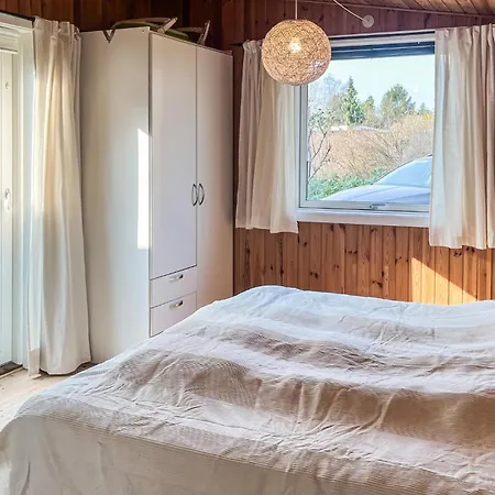 4 Bedroom Beautiful In * Fårevejle