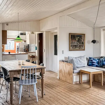 펜션 4 Bedroom Beautiful In *