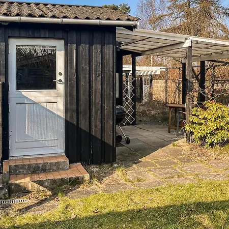 4 Bedroom Beautiful In 펜션 *