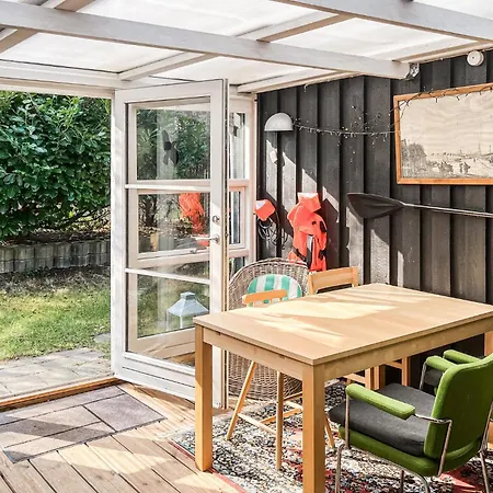 4 Bedroom Beautiful In Fårevejle