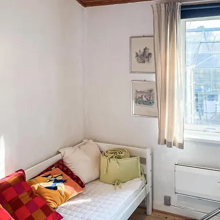 4 Bedroom Beautiful In Fårevejle